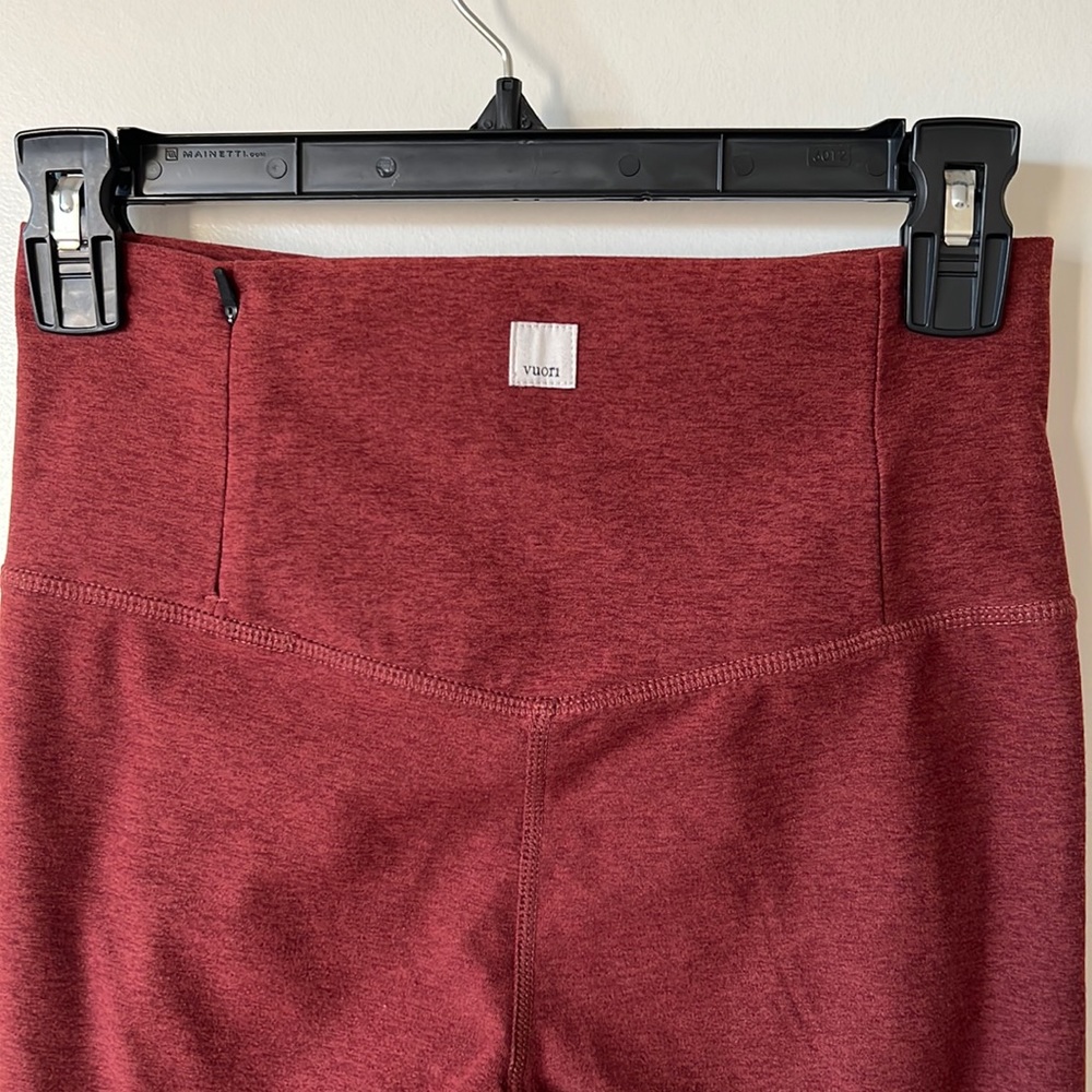Vuori Clean Elevation Legging in Red rust